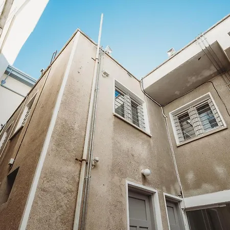 Eins - Center Apartmán Lemesos